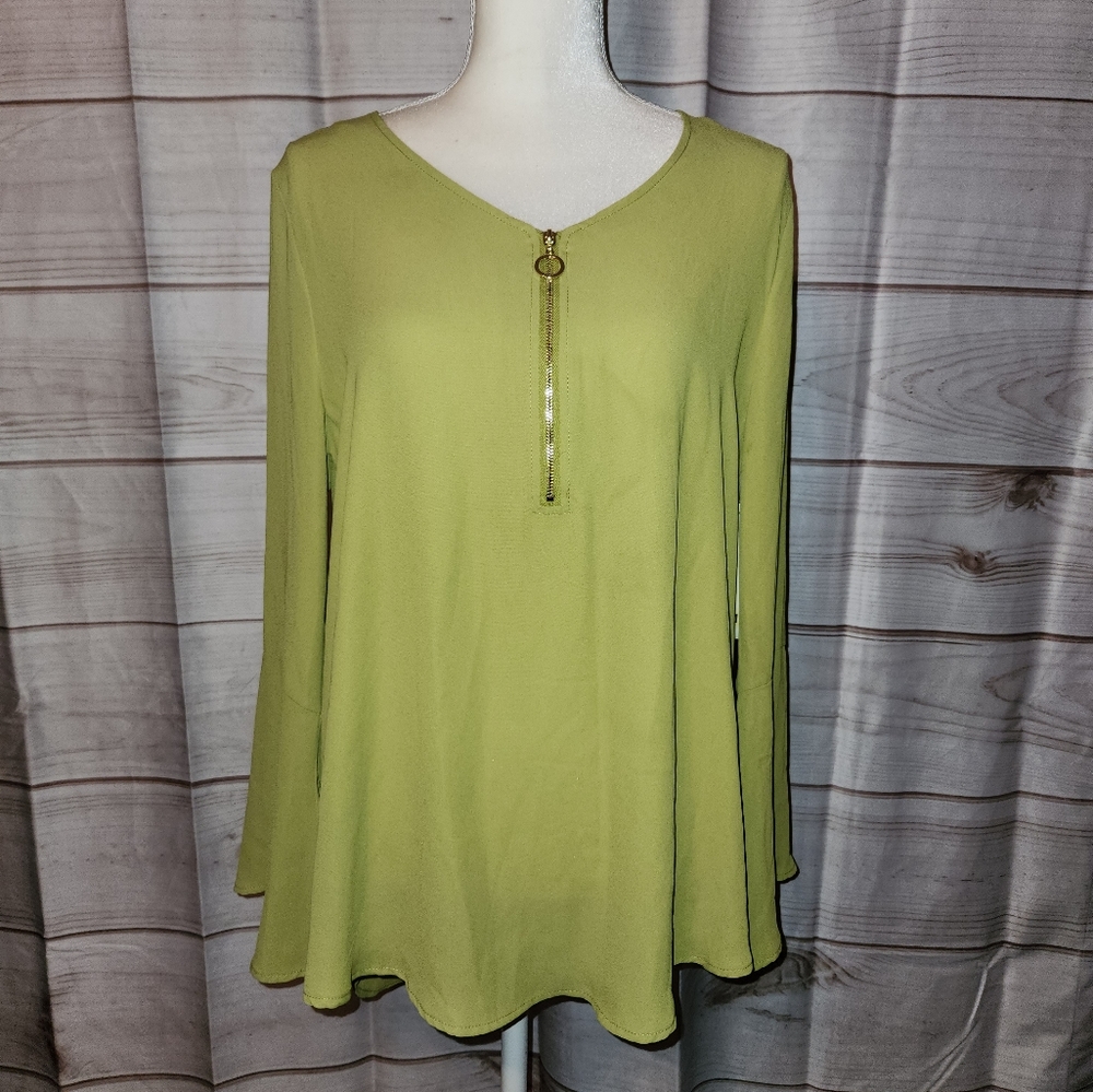 Tacera NWT SZ Medium